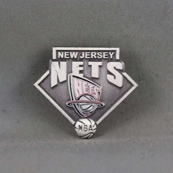 New Jersey Nets Pin (VTG) - Stamped Pin with Team Logo - Peter David - Picture 3 of 3